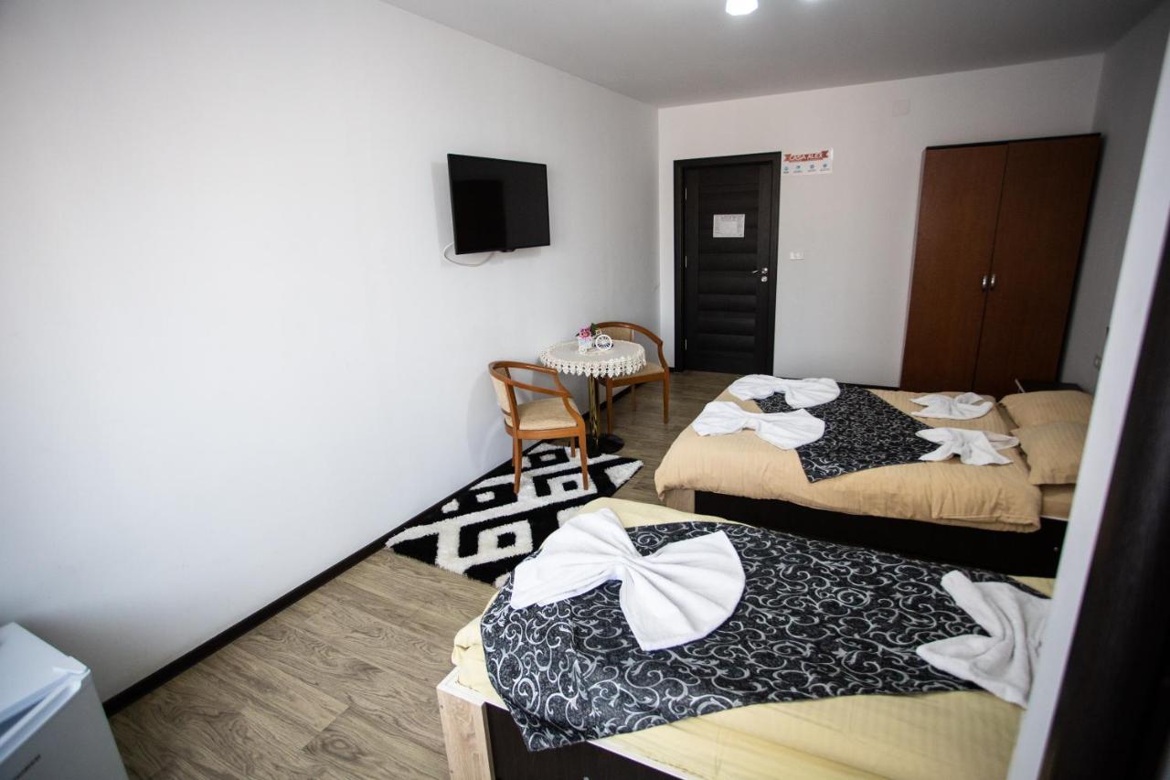 Hotel Casa Alex Târgu Jiu Esterno foto