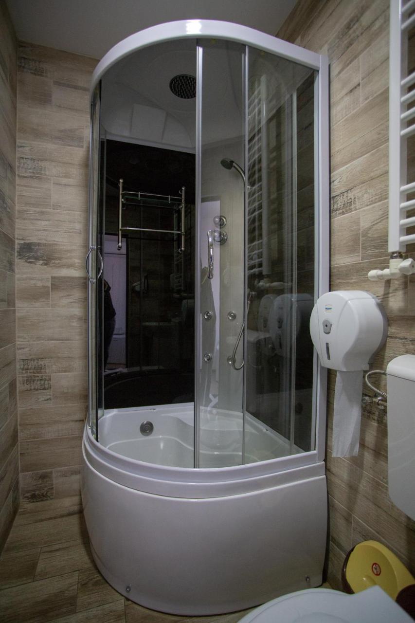 Hotel Casa Alex Târgu Jiu Esterno foto